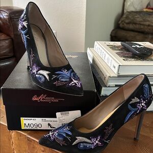 Donald J. Pliner Blue velvet  Heels with Blue and Purple Embroidery